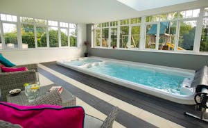 Sandfield House - Holiday house sleeping 14 with a private pool, swim spa, games room and play area