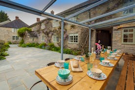 Frog Street: Enjoy long and leisurely lunches outdoors