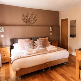 Bedroom 1 (SuperKing or Twin)  Bedroom 1 (SuperKing or Twin)