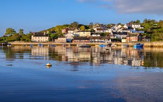 'Large Holiday Home By The Sea' - Holiday Ideas