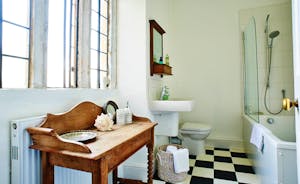 Primrose Manor Bathroom