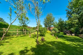Kingshay Barton - Explore the gardens, find the mini-henge!