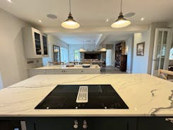 Full Kitchen with breakfast bar and Island
