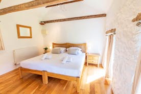 Whinchat Barns - Dippers Rest, Bedroom 2: A ground floor room that can have a superking or twin beds
