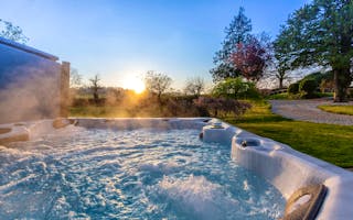 'Holiday Cottage in Devon With A Hot Tub' - Holiday Ideas