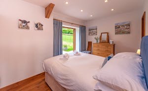 Lower Leigh - Buttercup sleeps 2 and has an ensuite bathroom