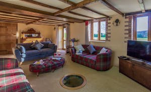 Dancing Hill - A charming sitting room anytime of the year