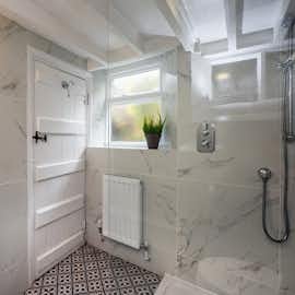 The Grace House: Bedroom 9 has an ensuite shower room The Grace House: Bedroom 9 has an ensuite shower room