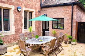 The Old Rectory - Enjoy your morning coffee out in the courtyard