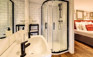 Hesdin Hall - The en suite shower room for Bedroom 7