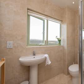 Crowcombe: The ensuite shower room for Bedroom 1 Crowcombe: The ensuite shower room for Bedroom 1