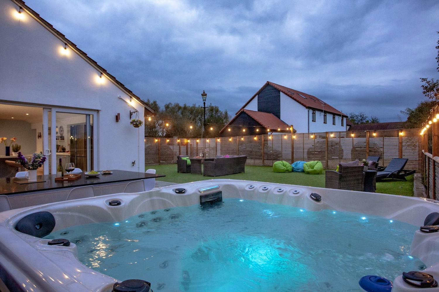 Gallery - Key West Cottage | Somerset | Halula Properties