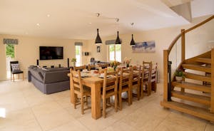 Foxcombe - Great for entertaining - plenty of room and a big table to seat all 14 guests