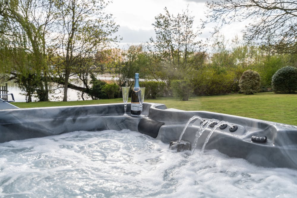 Hot tub at The Island in Oxfordshire
