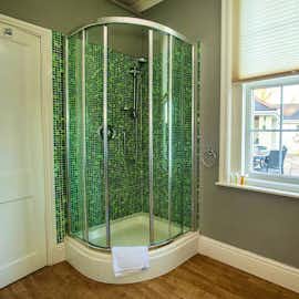 Sampford View - Bedroom 7 has its own shower room Sampford View - Bedroom 7 has its own shower room