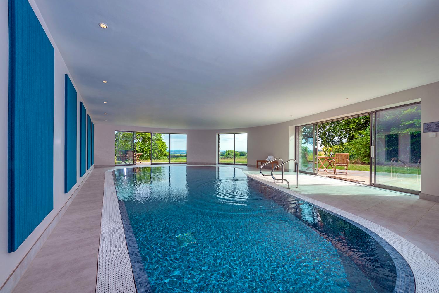 11 Stunning Spa Pools  Spa interior design, Indoor swimming pool design,  Indoor pool design