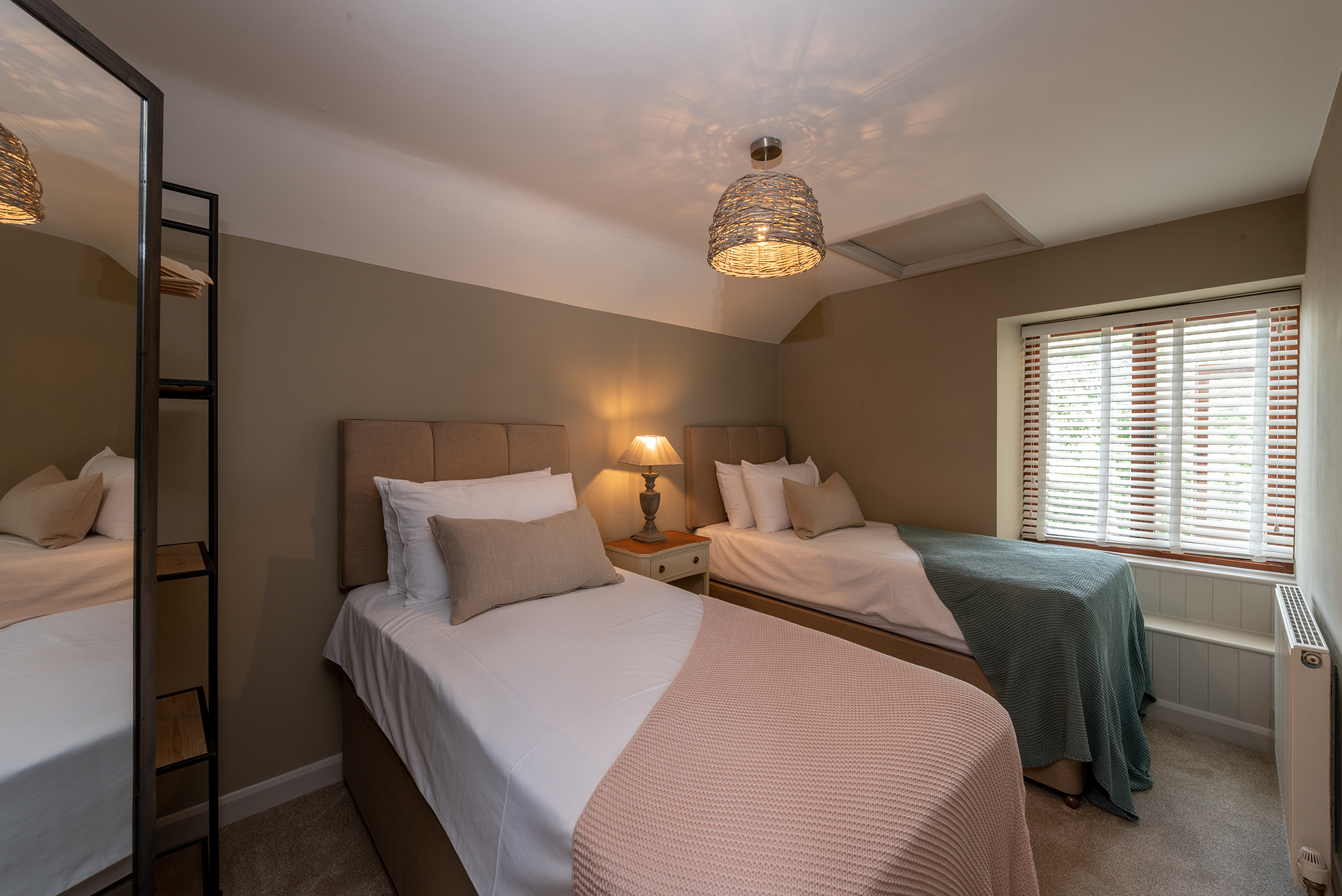 Cottages Sleeping 8 in Somerset - Holiday Cottages Sleeping 8 Guests in Somerset