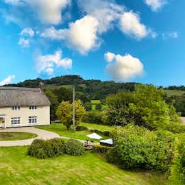 Pippinsands - An idyllic place to stay for large group holidays in Devon Pippinsands - An idyllic place to stay for large group holidays in Devon