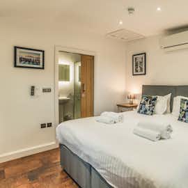 Bedroom 8 in Churchill, another of the outside bedrooms. Bedroom 8 in Churchill, another of the outside bedrooms.