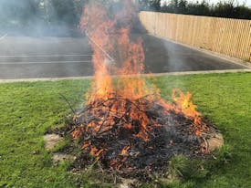 Autumn garden bonfire at Southclay tennis court