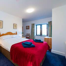 Bedroom 7, Double en suite shower  Bedroom 7, Double en suite shower