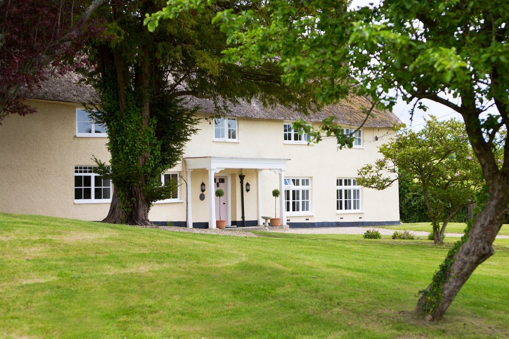 Beautiful thatched Pippinsands at Stonehayes
