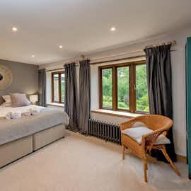 Otterhead House - Bedroom 3: Zip and link beds, so super king or twin Otterhead House - Bedroom 3: Zip and link beds, so super king or twin