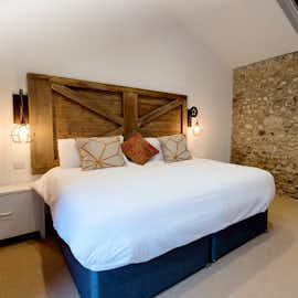 Hares Barton - Bedroom 4 sleeps 3 in zip and link beds (super king or twin) and an optional extra single Hares Barton - Bedroom 4 sleeps 3 in zip and link beds (super king or twin) and an optional extra single