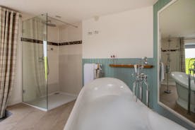 	Quantock Barns - Posh Piggery (extra charge) has a freestanding bath and a separate shower