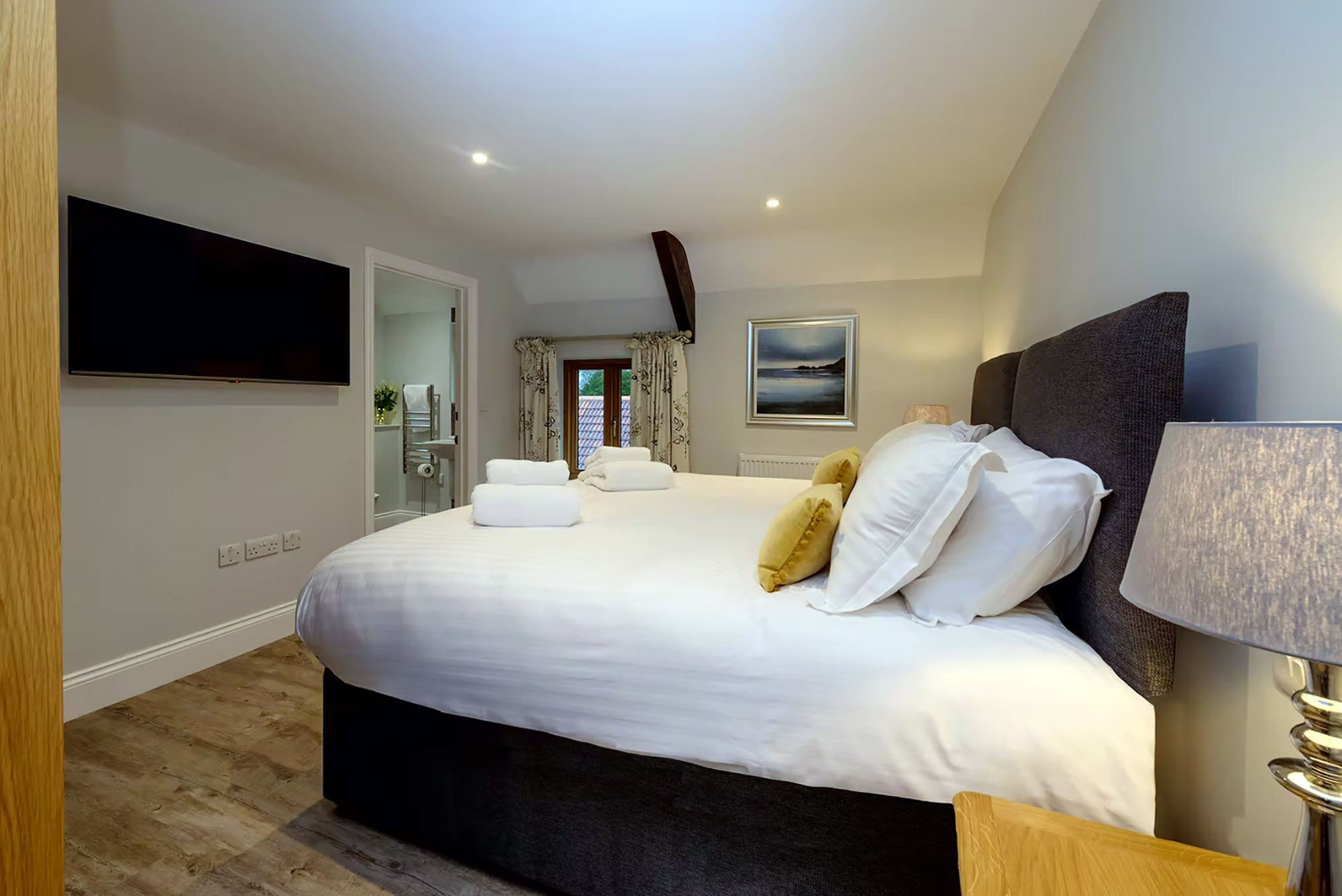 Gallery KINGSHAY BARTON Somerset Group Stays