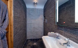 Menagerie House - Bedroom 2 has a very modern en suite shower room