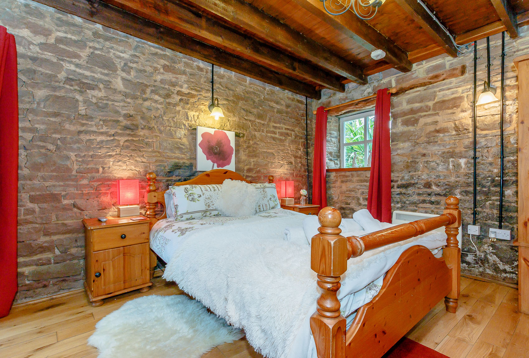 Make A Booking At Harmony Cottage And Sleepy S Barn For Monday