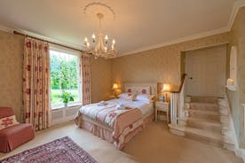 Lower Leigh - Master Edwardian Suite