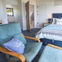 Top floor master bedroom with en suite bathroom Top floor master bedroom with en suite bathroom