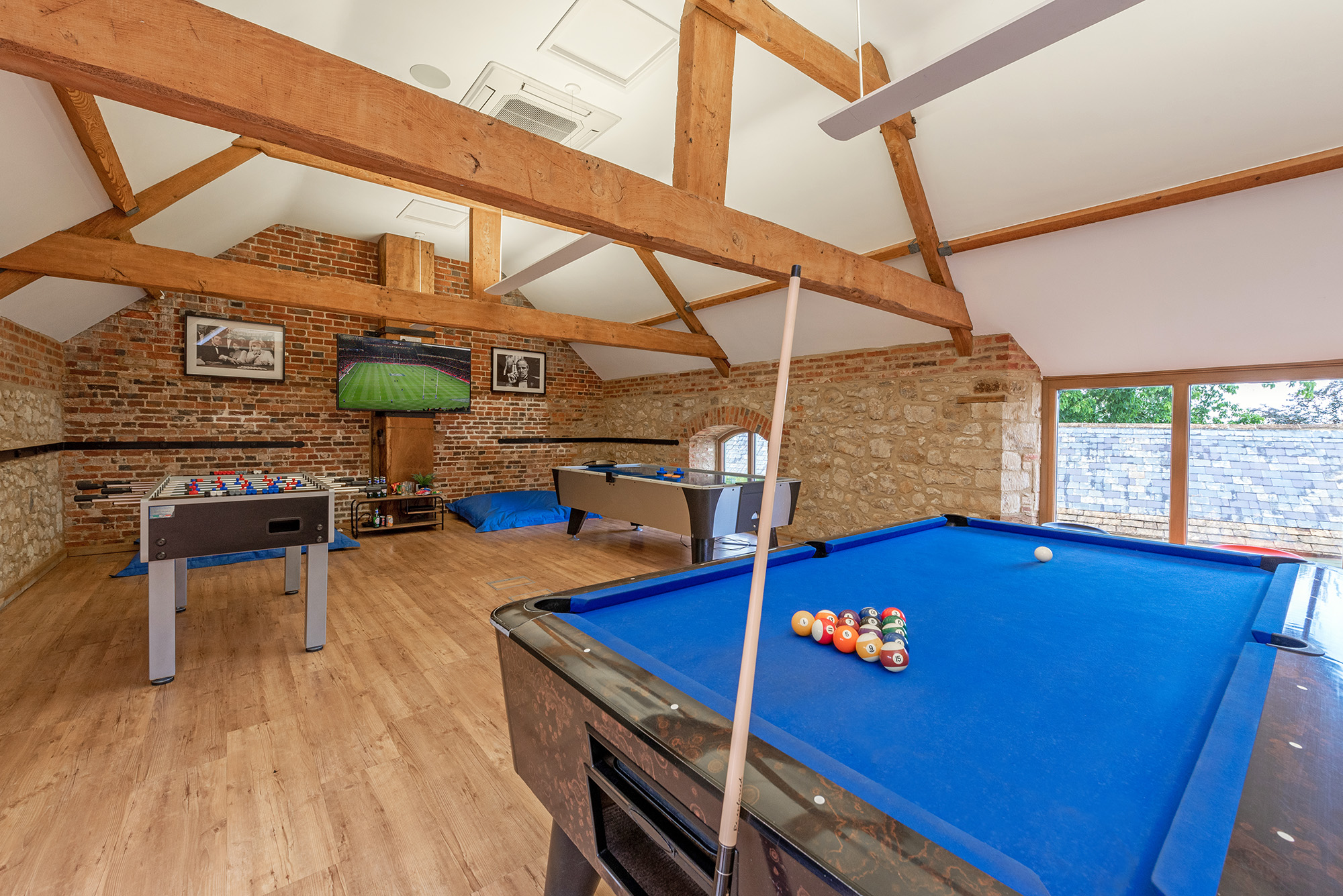 Gallery Beaverbrook 20 Somerset Sleeps 12