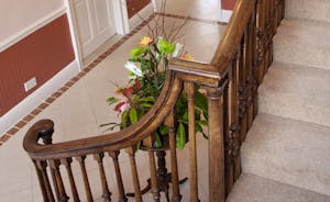 Cobbleside - A grand oak staircase rises from the spacious entrance hall