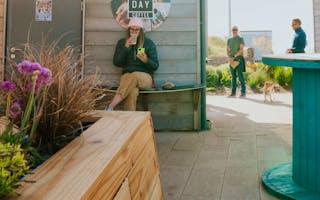 'Brunch at Hangtime Cafe' - Holiday Ideas