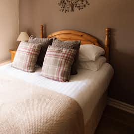 Bedroom 8 (Double bed)  Bedroom 8 (Double bed)