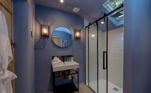 Otterhead House - Bedroom 5 has an uber trendy en suite shower room