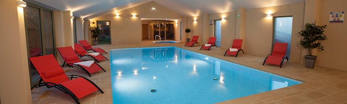 Large Holiday Homes With Indoor Swimming Pools