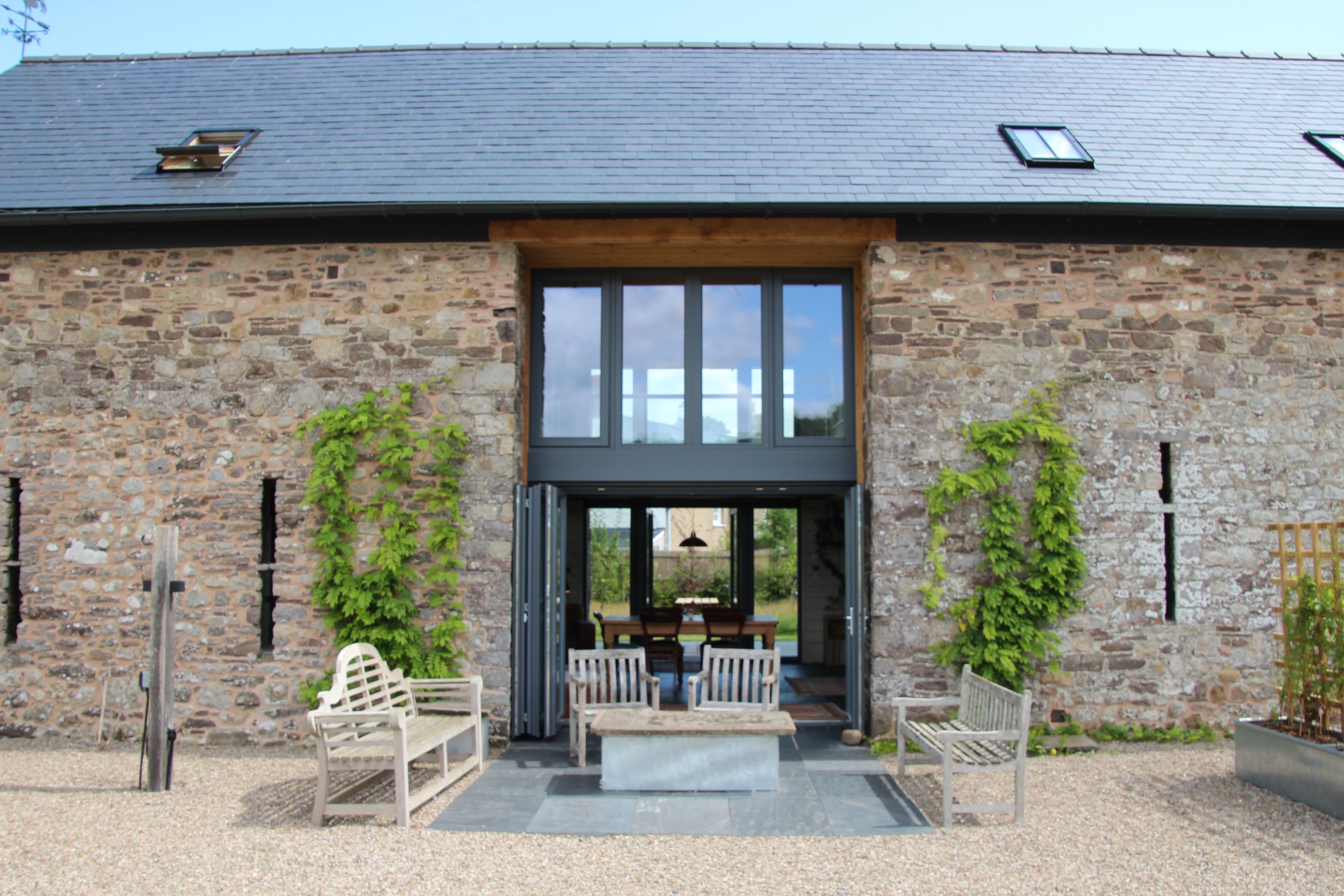 Long Barn 8 Bedroom Barn Holiday Rental In Monmouthshire