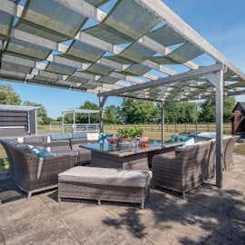 Swallows Meadow: Luxury holiday house in the Somerset countryside Swallows Meadow: Luxury holiday house in the Somerset countryside