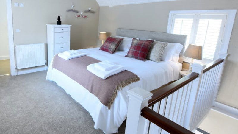 luxury accommodation suite in charlton west sussex near goodwood