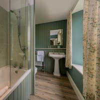 Hurstone: Bedroom 4 has an ensuite bathroom Hurstone: Bedroom 4 has an ensuite bathroom
