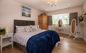 Dawdledown - Bedroom 4 sleeps 2 in zip and link beds that can be a king size or twins