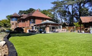 Hamble House - The main house sleeps 18 and there are extra beds for up to 12 (charged pp)