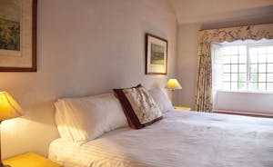 Cobbleside - Another large room, Bedroom 5 also has the option of extra beds