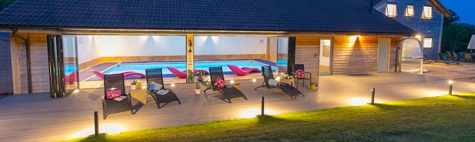 Merry Christmas From Sleeps 12: Big Holiday Houses In The UK