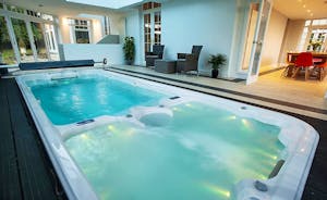 Sandfield House - Ideal for private spa weekends, with a pool, swim spa and sauna