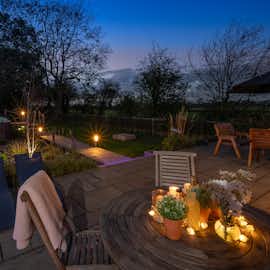 Teds Place - Spend balmy summer evenings in the garden Teds Place - Spend balmy summer evenings in the garden